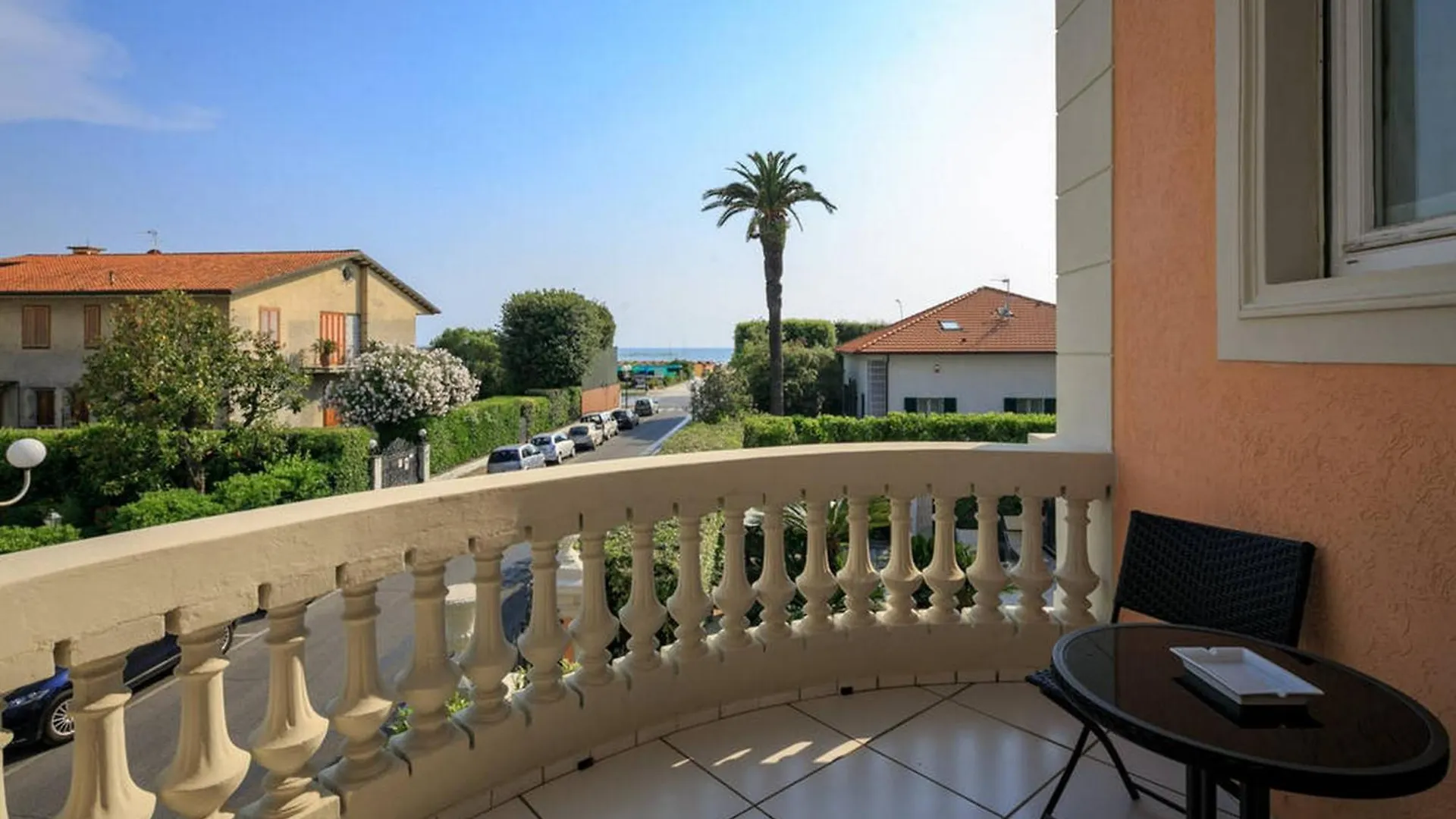 Albergo Moderno Con Bella Piscina Forte dei Marmi